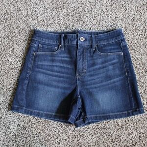 The Sculpt Short